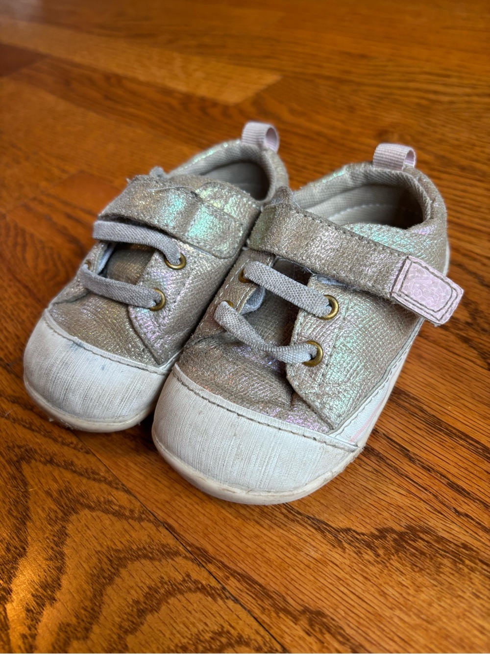 See Kai Run First Walkers 6 gold
